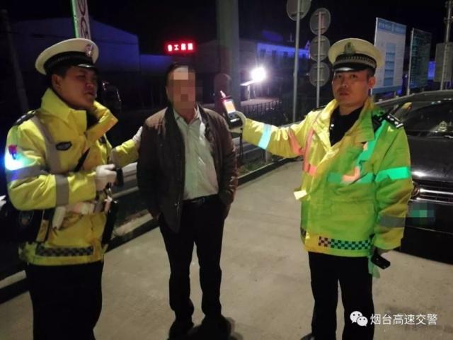 吹爆酒精测试仪的男子将面临刑事拘留！