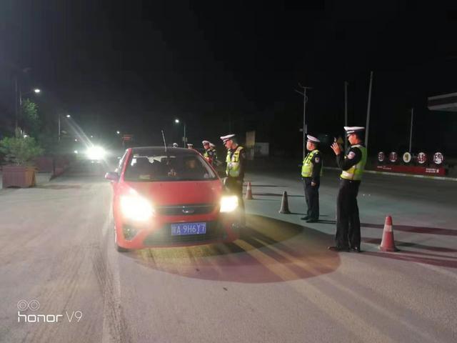 陕西凉皮是哪个地方的菜 渭南白水公安交警:夜查酒驾不停歇